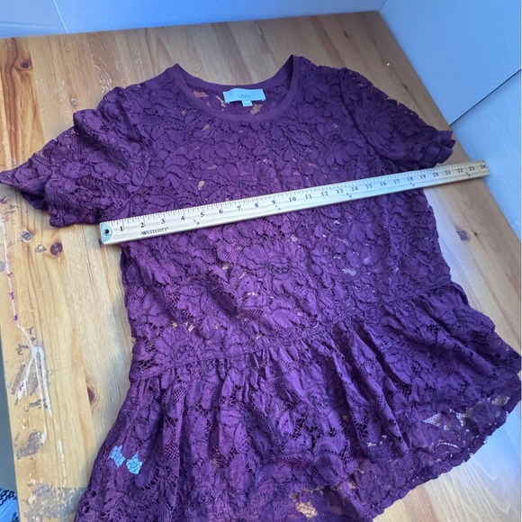 Loft Elegant Lace Burgundy Top size medium - Picture 6 of 9